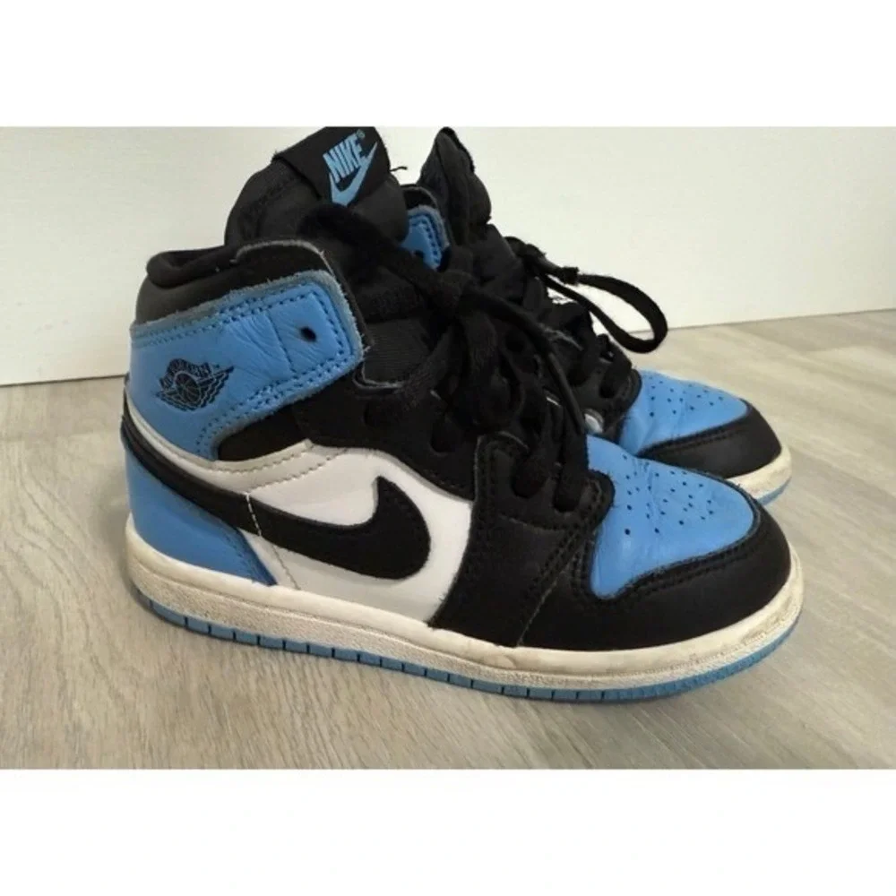 Kids Jordan 1 High OG University Blue Black White Sneakers SZ 9C